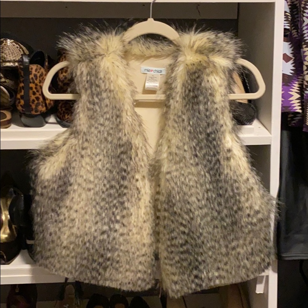 Super cute Mia Chica vest